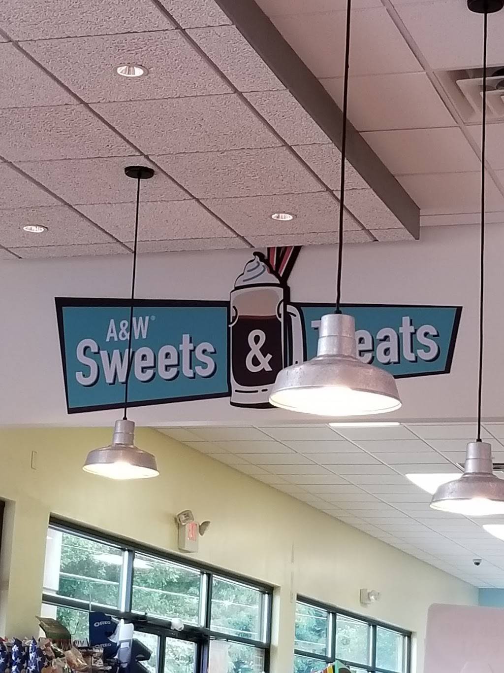 A&W Restaurant | restaurant | 2204 Pleasant Valley Rd, Pleasant Valley, WV 26554, USA | 3043639369 OR +1 304-363-9369