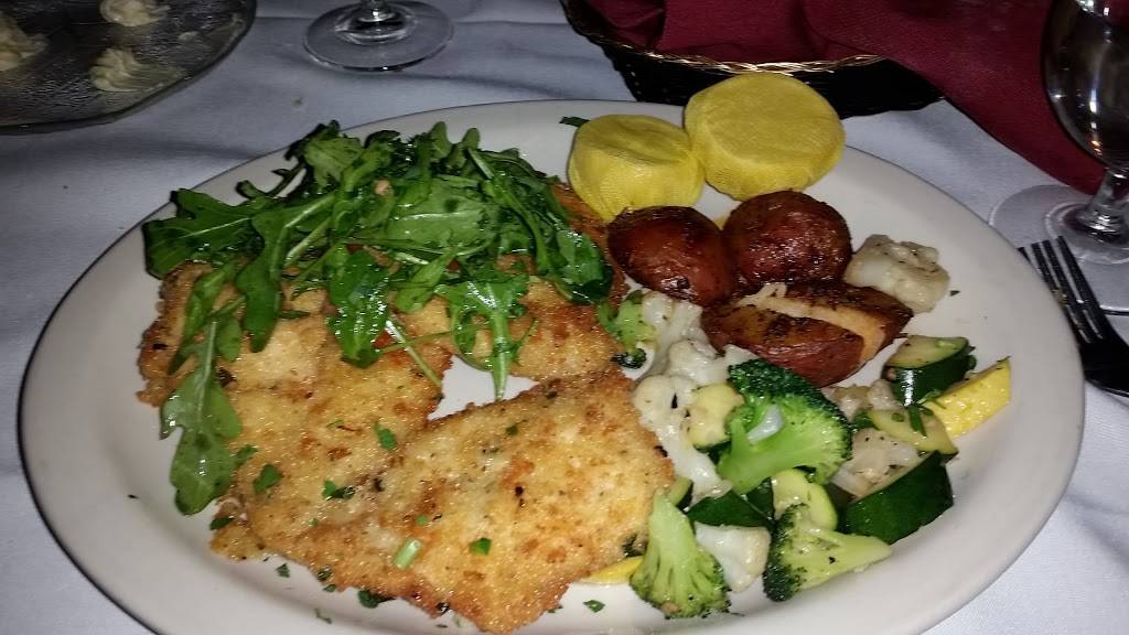 Italian American Club Restaurant | restaurant | 2333 E Sahara Ave, Las Vegas, NV 89104, USA | 7024573866 OR +1 702-457-3866