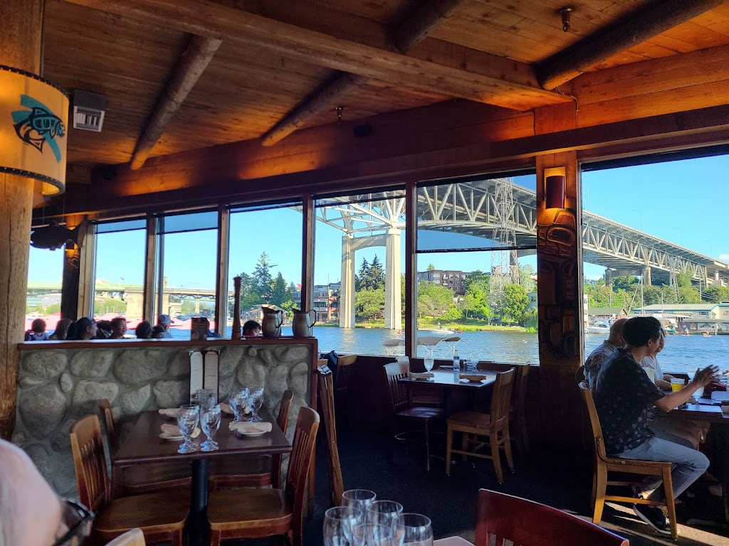 Ivars Salmon House | restaurant | 401 NE Northlake Way, Seattle, WA 98105, USA | 2066320767 OR +1 206-632-0767