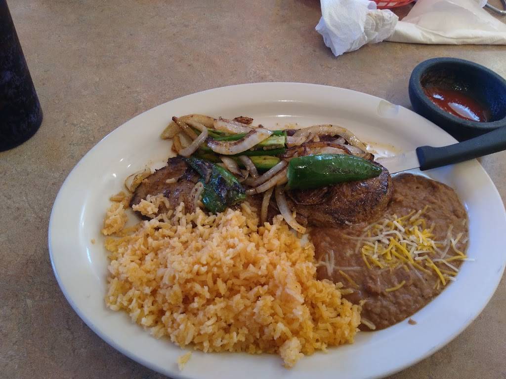 Chavas Mexican Restaurant | restaurant | 301 N Main St, Yale, OK 74085, USA | 9183872203 OR +1 918-387-2203
