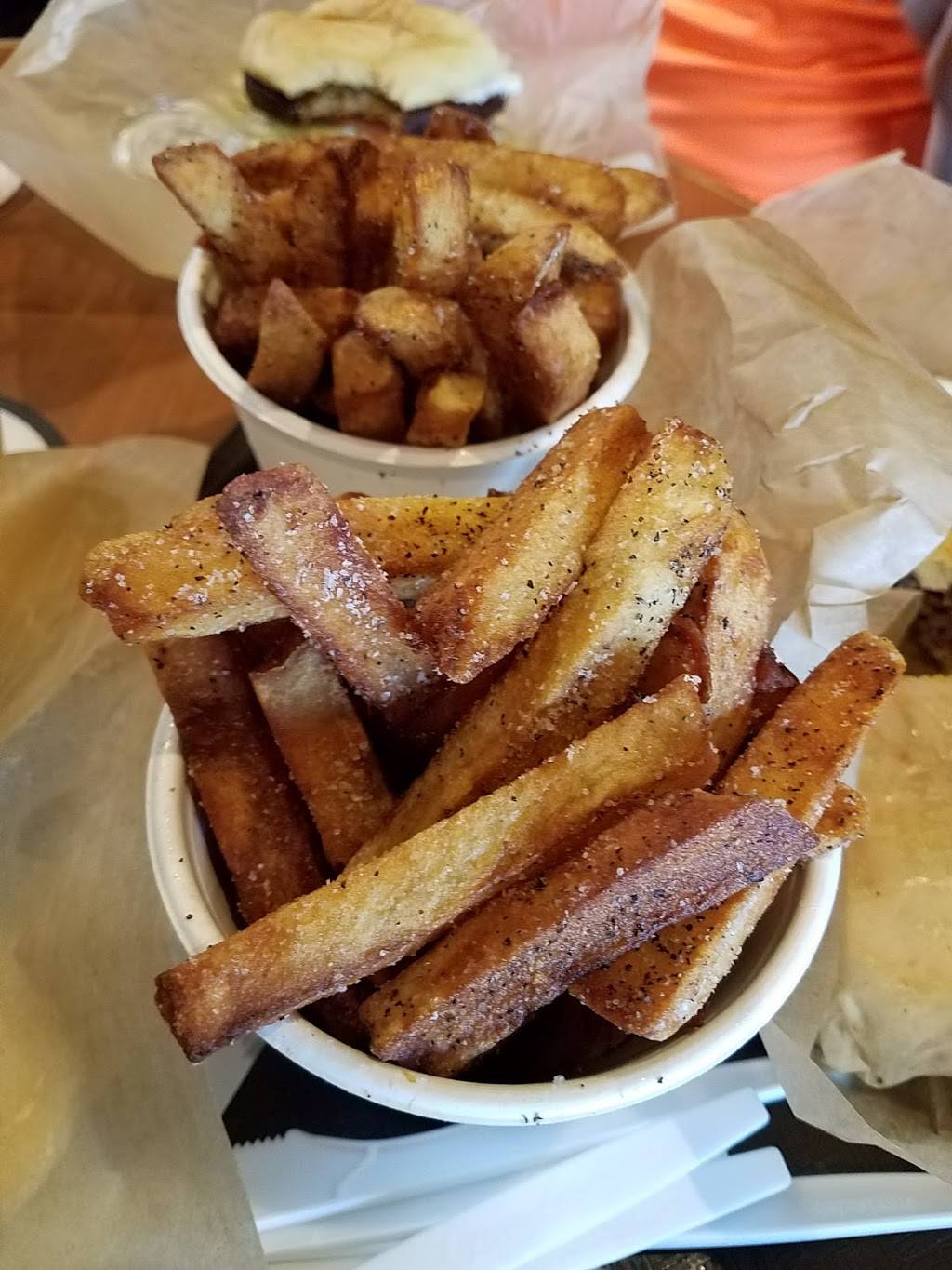 The Dam | restaurant | 3173 Morganford Rd, St. Louis, MO 63116, USA | 3147713173 OR +1 314-771-3173