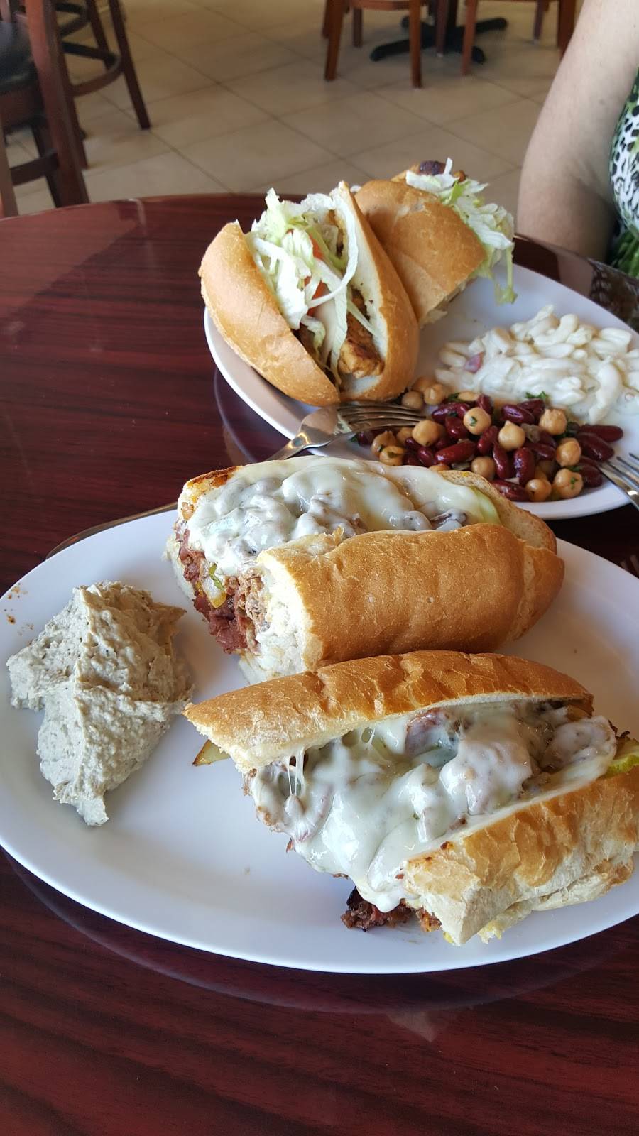 Villaggio Deli & Restaurant | restaurant | 6310 Van Nuys Blvd, Van Nuys, CA 91401, USA | 8187851500 OR +1 818-785-1500