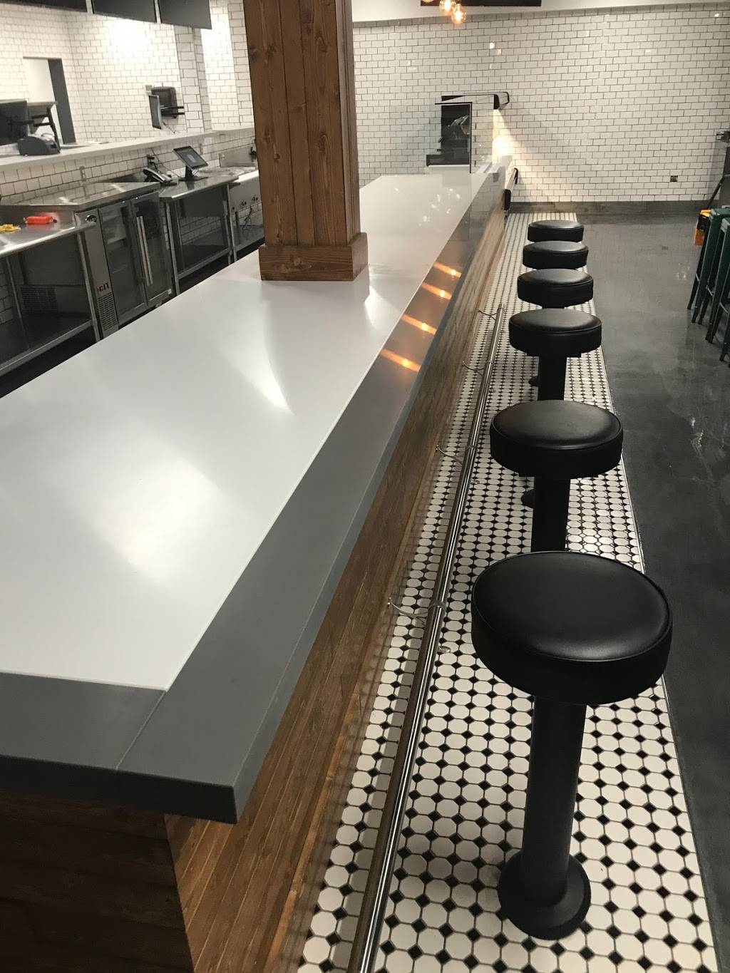 Front Page Deli | meal takeaway | 29145 Northwestern Hwy, Southfield, MI 48034, USA | 2483276313 OR +1 248-327-6313