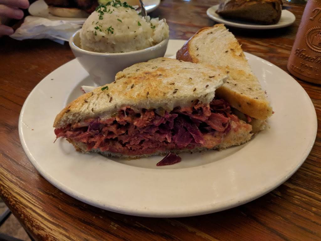 The Honest Pint | restaurant | 35 Patten Pkwy, Chattanooga, TN 37402, USA | 4234684192 OR +1 423-468-4192