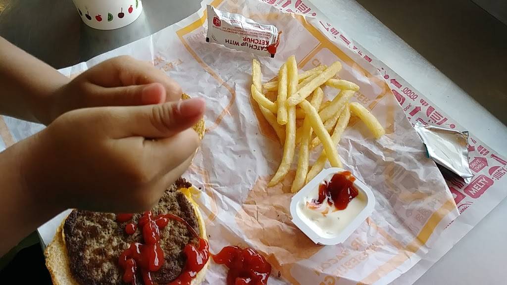 Jack in the Box | restaurant | 10110 Sierra Ave, Fontana, CA 92335, USA | 9098221189 OR +1 909-822-1189