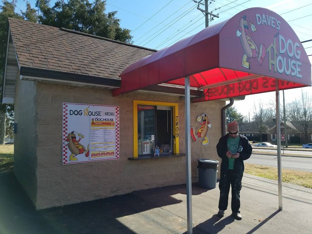 Daves Dog House | restaurant | 7409 Middlebrook Pike, Knoxville, TN 37909, USA | 8652004476 OR +1 865-200-4476