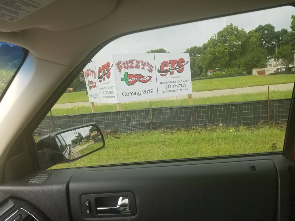 Fuzzys Tacos | restaurant | 226 E Pleasant Run Rd, DeSoto, TX 75115, USA | 4692974924 OR +1 469-297-4924