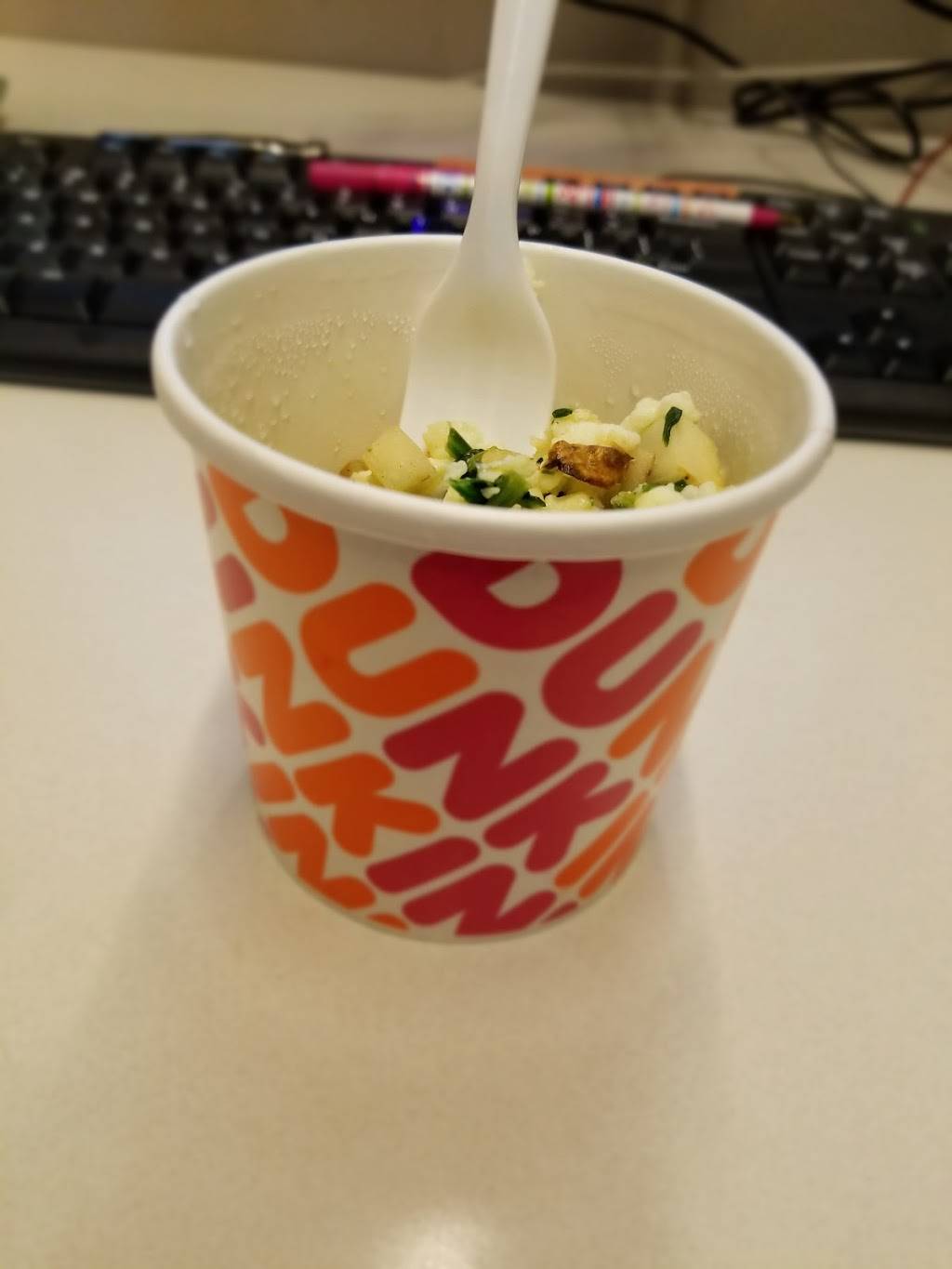 Dunkin | bakery | 501 E Genesee St, Fayetteville, NY 13066, USA | 3156370450 OR +1 315-637-0450