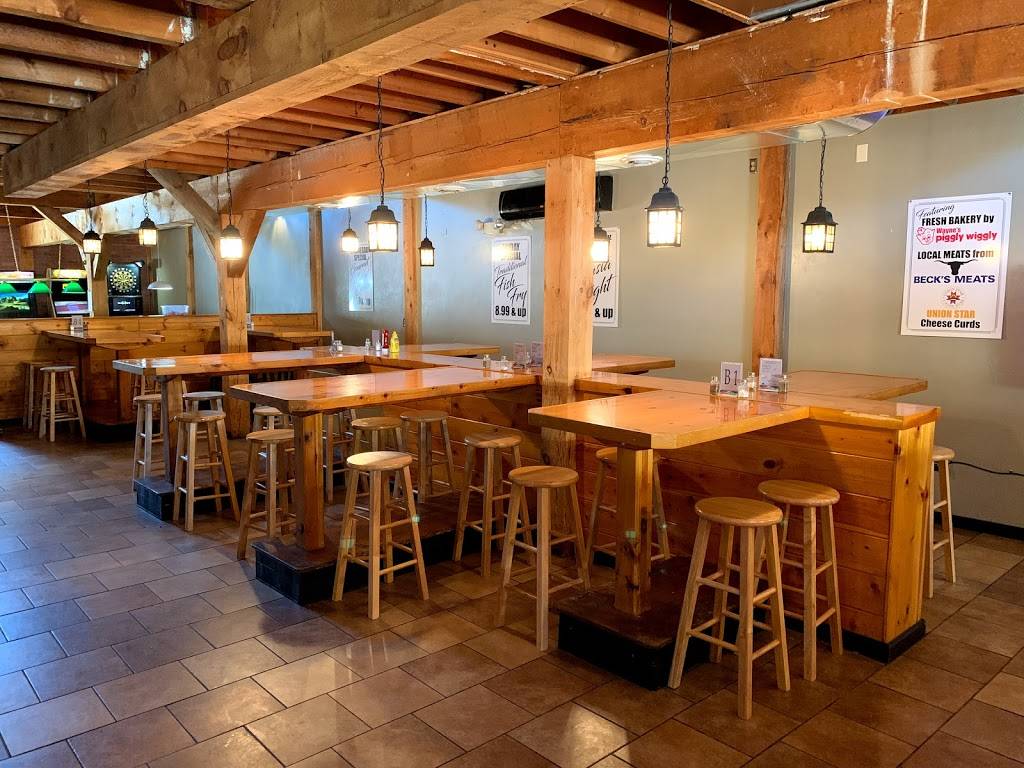 The Village Pub | restaurant | 235 W Main St, Winneconne, WI 54986, USA | 9205820155 OR +1 920-582-0155