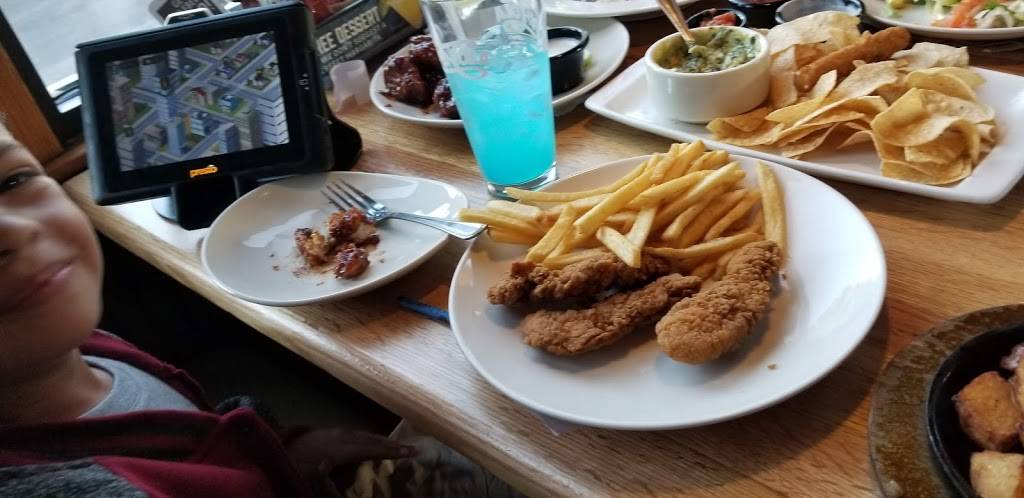 Applebees Grill + Bar | restaurant | 14091 E Iliff Ave, Aurora, CO 80014, USA | 3037459897 OR +1 303-745-9897