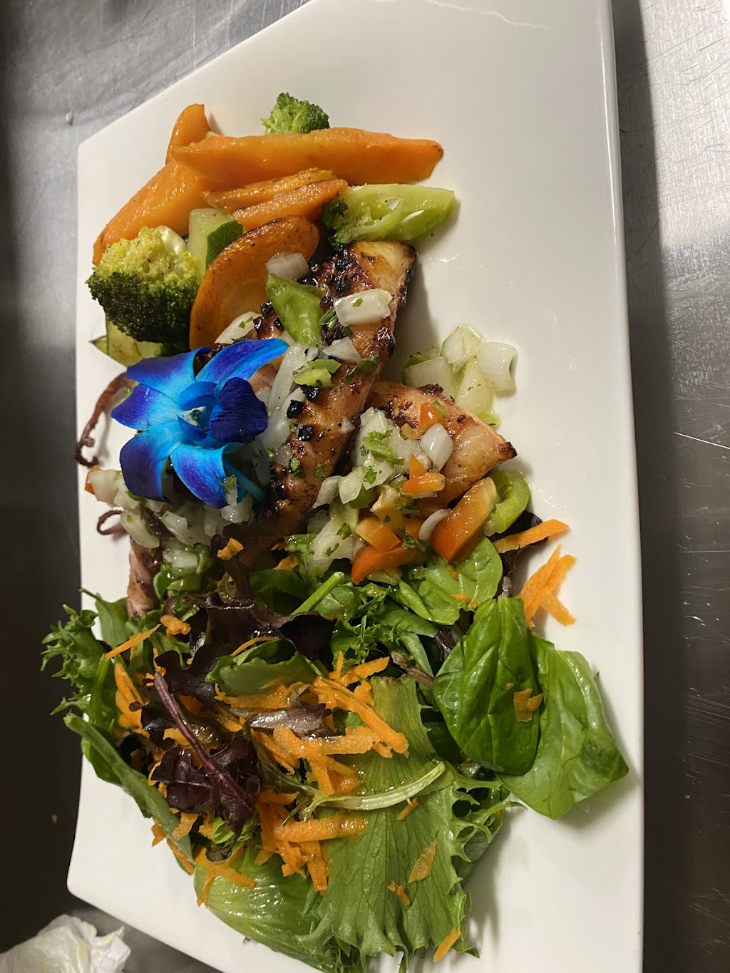 Sodade Restaurant | restaurant | 1145 Main St, Brockton, MA 02301, USA | 5085104156 OR +1 508-510-4156