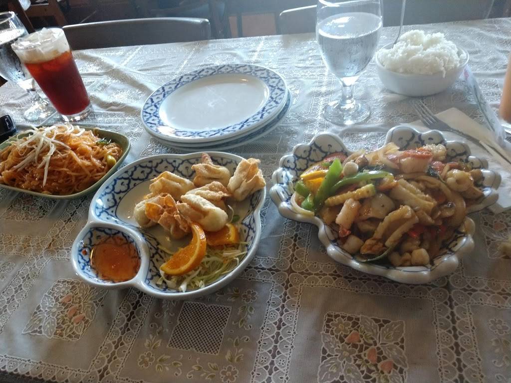 Thai Hut | restaurant | 4116 Harborview Dr, Gig Harbor, WA 98332, USA | 2538588523 OR +1 253-858-8523