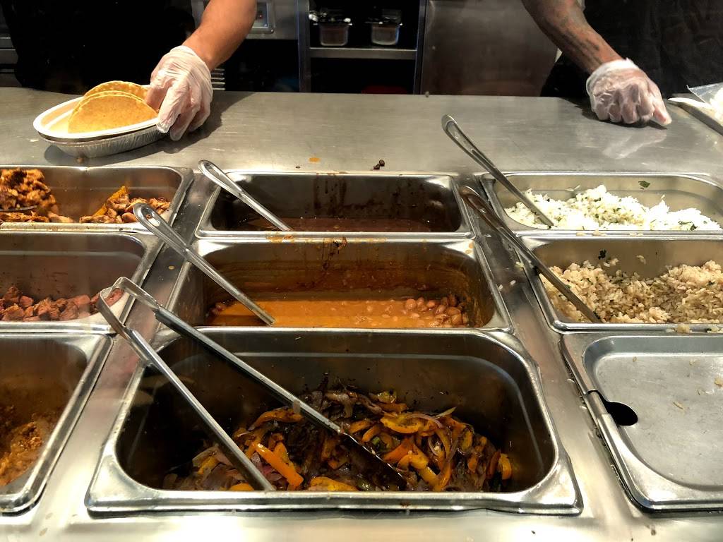 Chipotle Mexican Grill | restaurant | 44 Great Neck Rd, Great Neck, NY 11021, USA | 5164670505 OR +1 516-467-0505