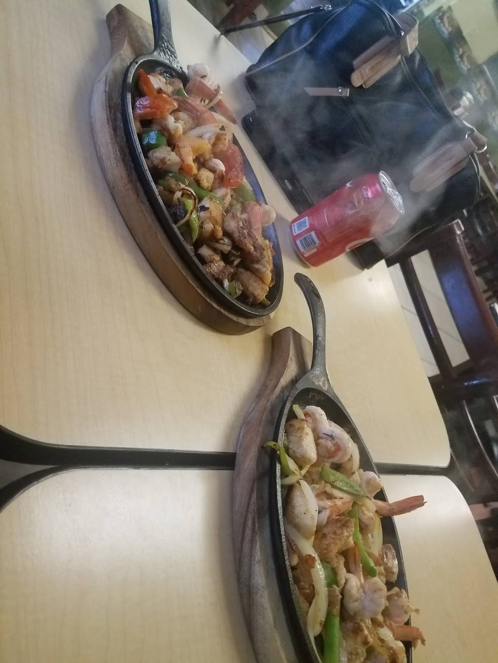 El Comal | restaurant | 29580 1, 2, Nuevo Rd, Nuevo, CA 92567, USA | 9519282737 OR +1 951-928-2737