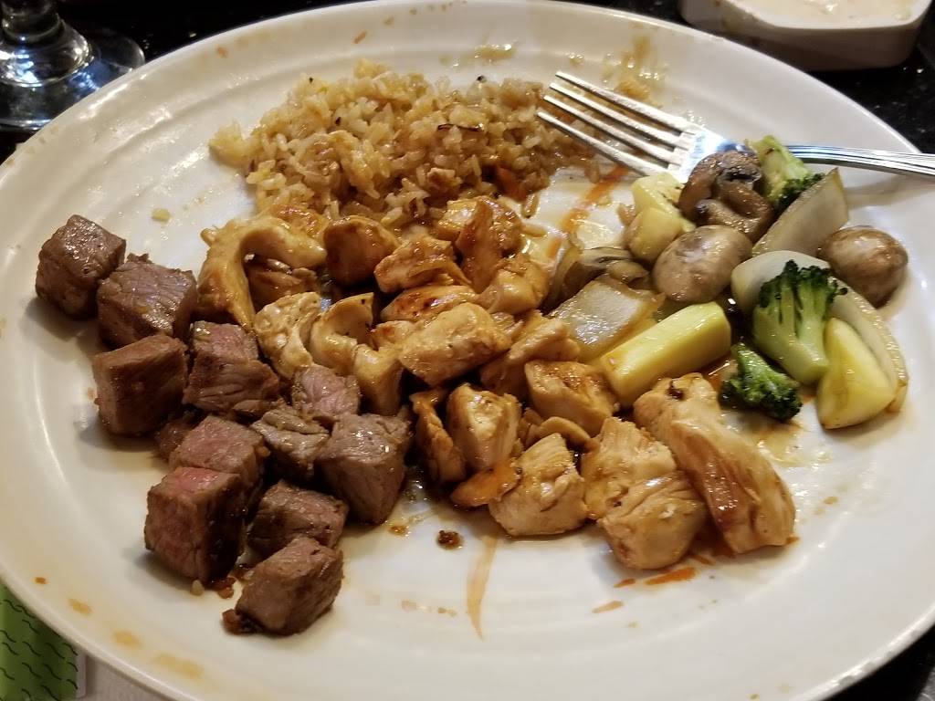 Feng Asian Bistro & Hibachi | restaurant | 70 Worcester-Providence Turnpike, Millbury, MA 01527, USA | 5088654400 OR +1 508-865-4400