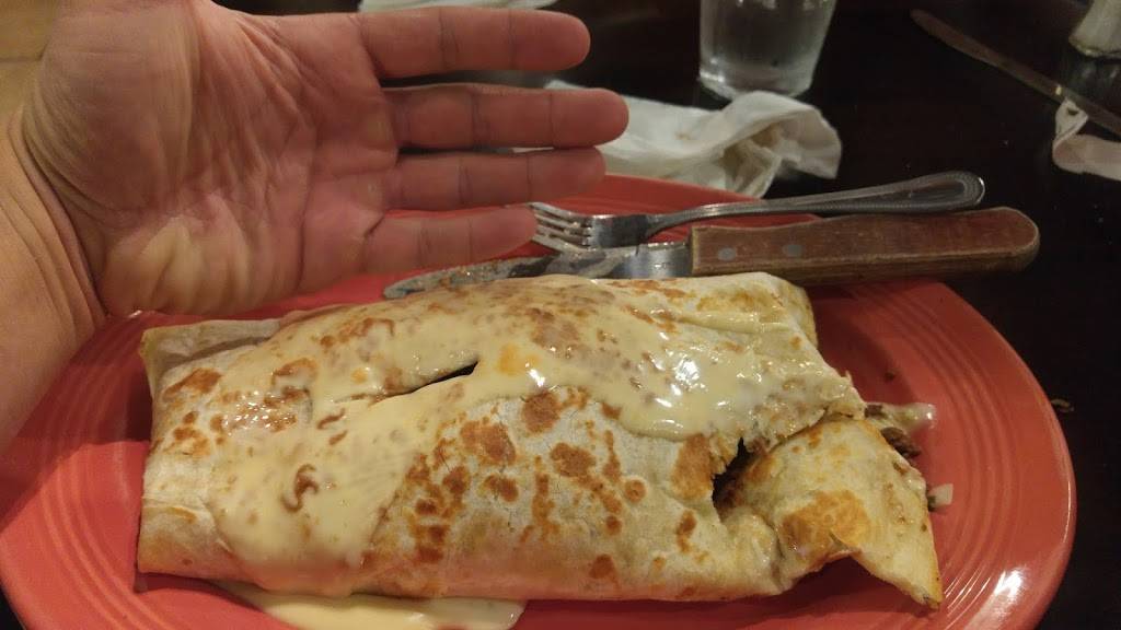 Casa Fuentes | restaurant | 2930 N Main St, Decatur, IL 62526, USA | 2173308004 OR +1 217-330-8004