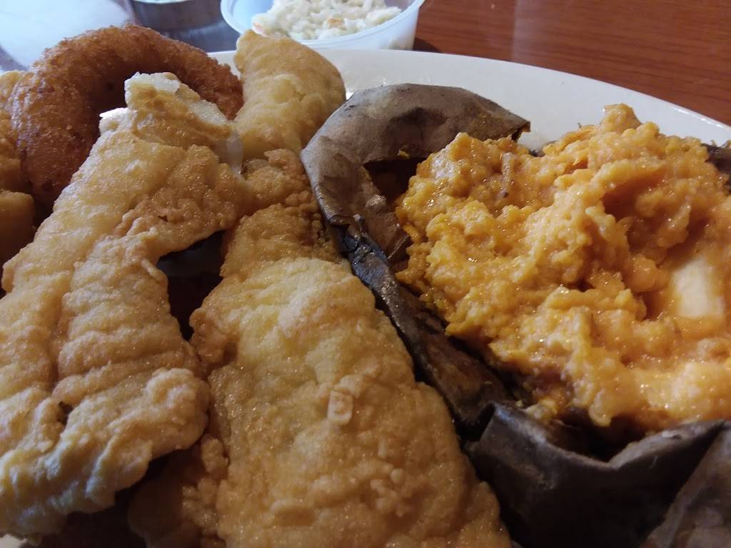 Harbor House Seafood and Steaks | restaurant | 2510 N Roan St, Johnson City, TN 37601, USA | 4232825122 OR +1 423-282-5122