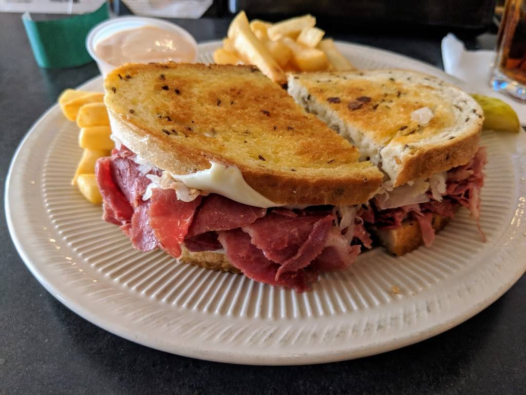 Arturos Bar & Grille | restaurant | 26679 Brookpark Ext, North Olmsted, OH 44070, USA | 4407772420 OR +1 440-777-2420