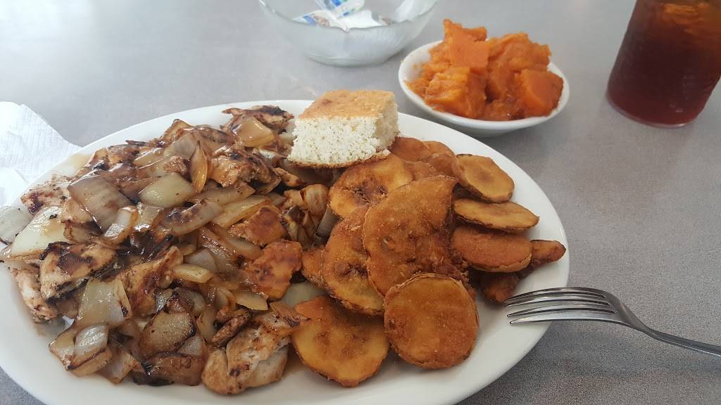 Johns Family Restaurant | restaurant | 2002 Westinghouse Blvd, Charlotte, NC 28241, USA | 7045886613 OR +1 704-588-6613