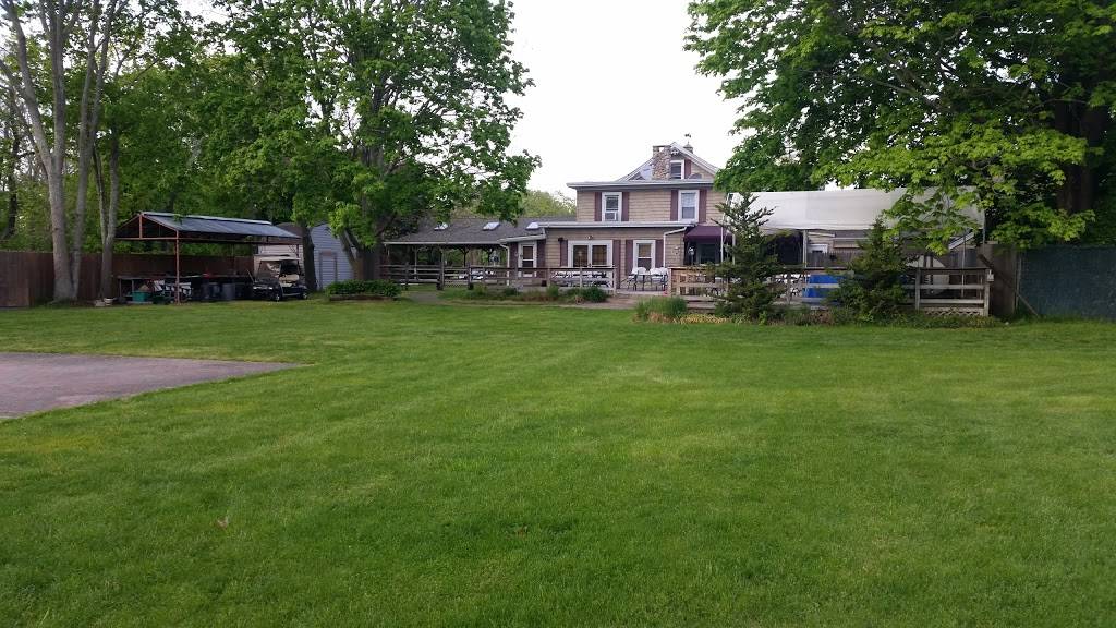 Maples | restaurant | 10 Ryerson Ave, Manorville, NY 11949, USA | 6317279884 OR +1 631-727-9884