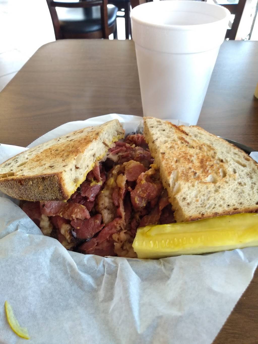 Pastrami Dans | restaurant | 586 Tamiami Trail N, Naples, FL 34102, USA | 2392633431 OR +1 239-263-3431