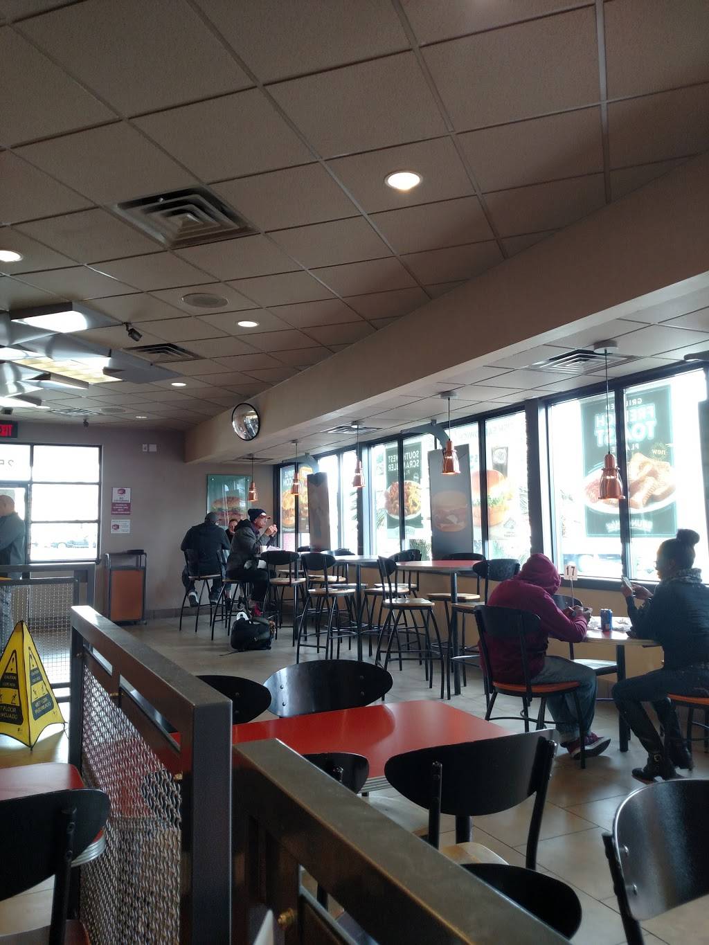 Jack in the Box | restaurant | 2550 S Maryland Pkwy, Las Vegas, NV 89109, USA | 7027319846 OR +1 702-731-9846