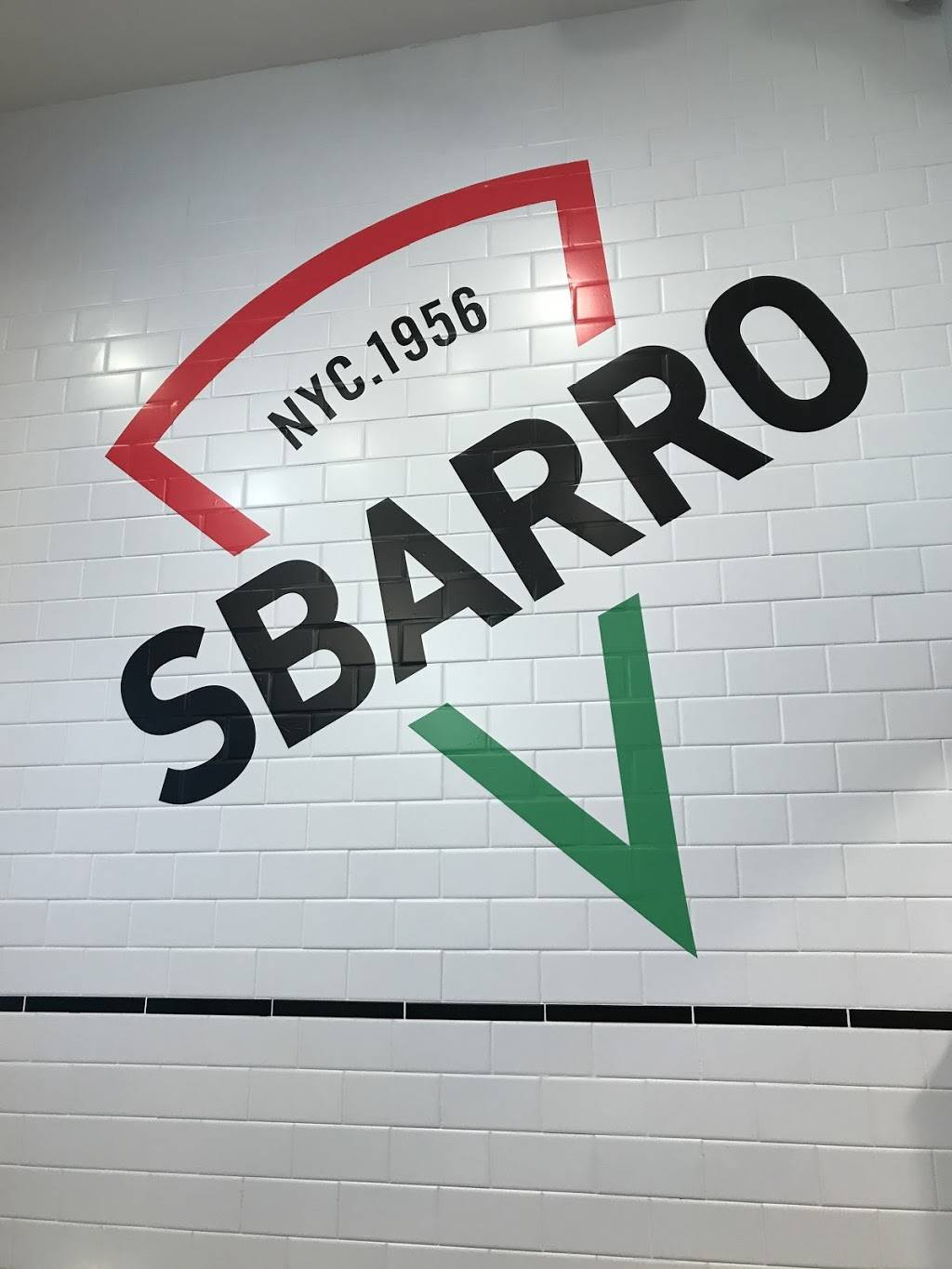 Sbarro | restaurant | 358 B Broadway Mall Food Court Route, Hicksville, NY 11801, USA | 5166817100 OR +1 516-681-7100