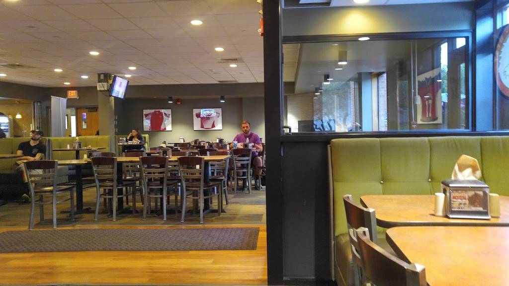 The Hawks Nest | restaurant | 200 Bloomfield Ave, West Hartford, CT 06117, USA | 8607684033 OR +1 860-768-4033