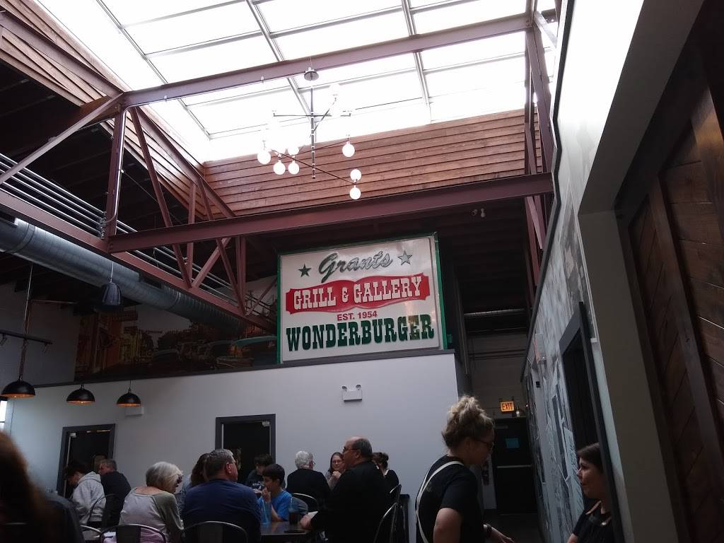 Wonderburger Grill | restaurant | 3333 W 111th St, Chicago, IL 60655, USA | 7732387200 OR +1 773-238-7200