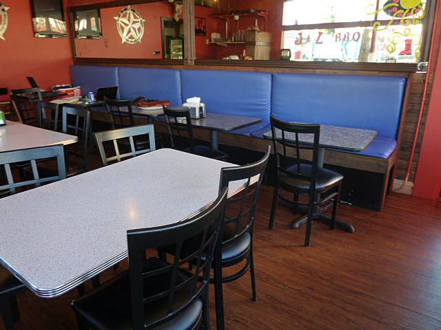 J and L BBQ | restaurant | 130 Ave D, Snohomish, WA 98290, USA | 3605687222 OR +1 360-568-7222
