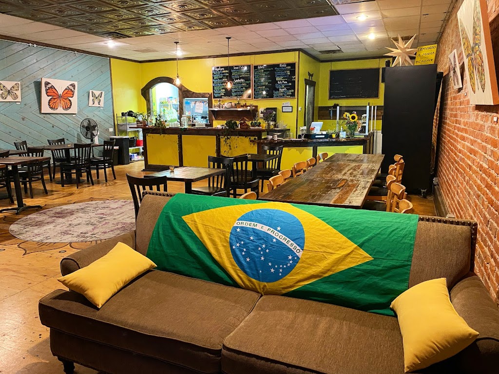 Lilis Brazilian Bistro | restaurant | 142 Broadway St, Chico, CA 95928, USA | 5303990675 OR +1 530-399-0675