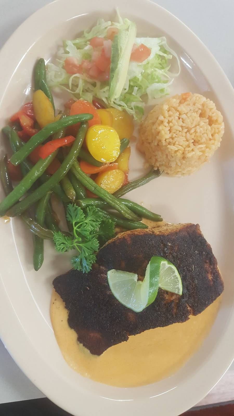 Sofias Mexican Restaurant | restaurant | 640 E State Rd, Island Lake, IL 60042, USA | 8475268478 OR +1 847-526-8478