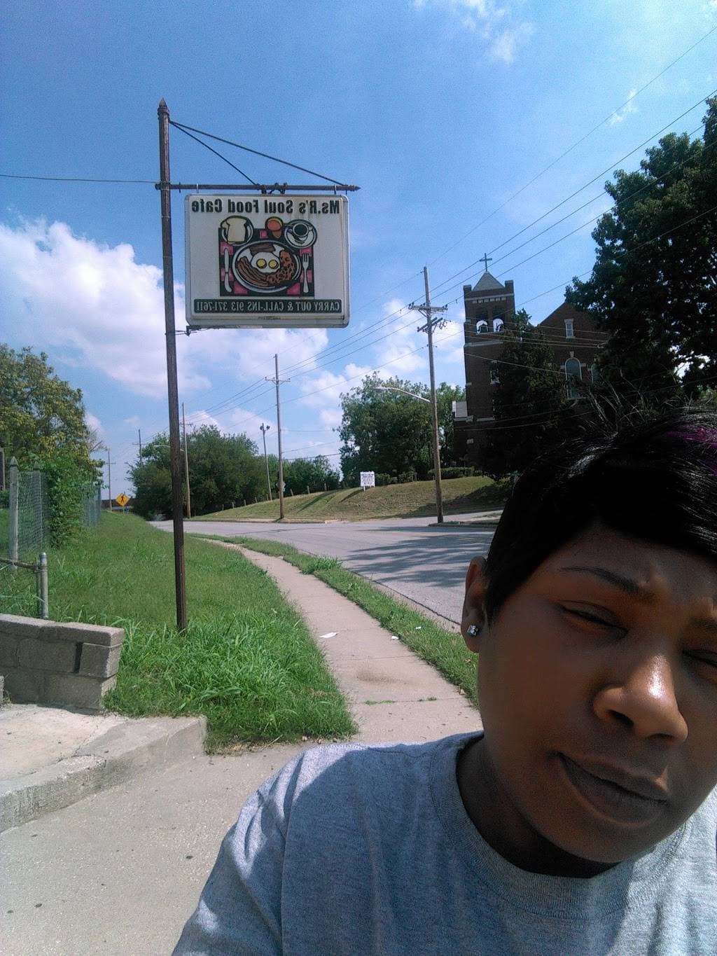 Ms Rs Cafe | restaurant | 720 Quindaro Blvd, Kansas City, KS 66101, USA | 9133717611 OR +1 913-371-7611