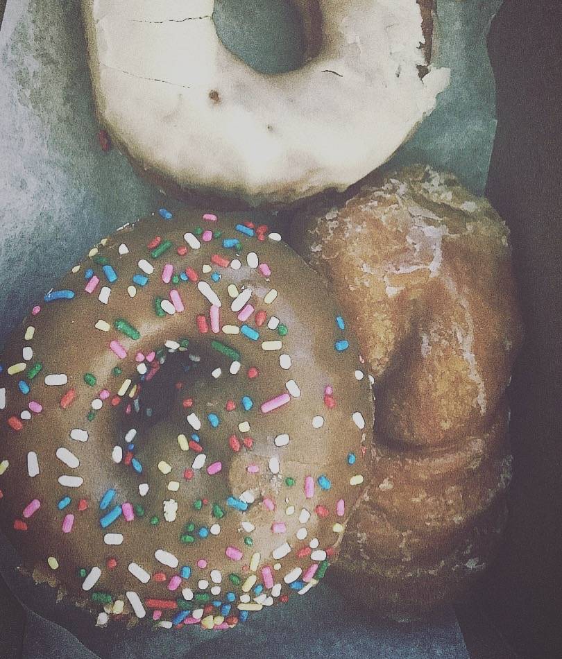 Yum Yum Donuts | bakery | 8284 Telegraph Rd, Taylor, MI 48180, USA | 7343740440 OR +1 734-374-0440