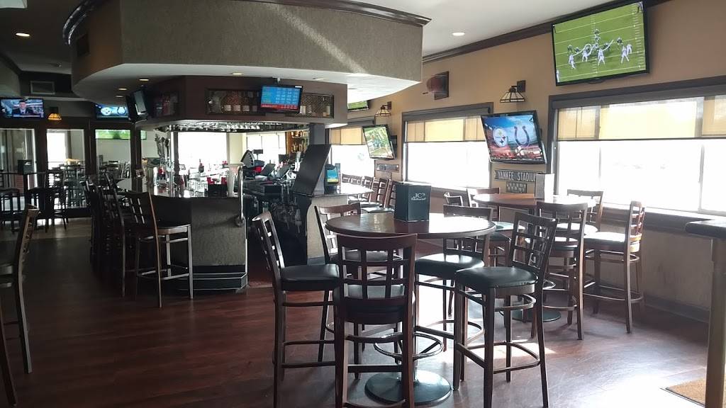 JCs Restaurant | restaurant | 2 Country Club Dr, Manorville, NY 11949, USA | 6319093525 OR +1 631-909-3525