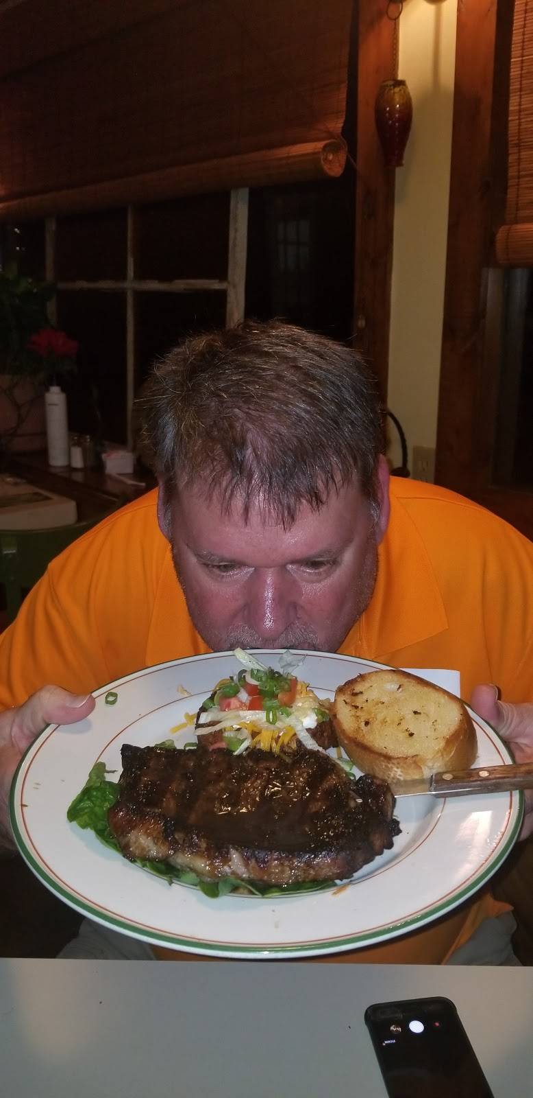 C J Papadops | restaurant | 551 Briar Thicket Rd, Bybee, TN 37713, USA | 4236254787 OR +1 423-625-4787