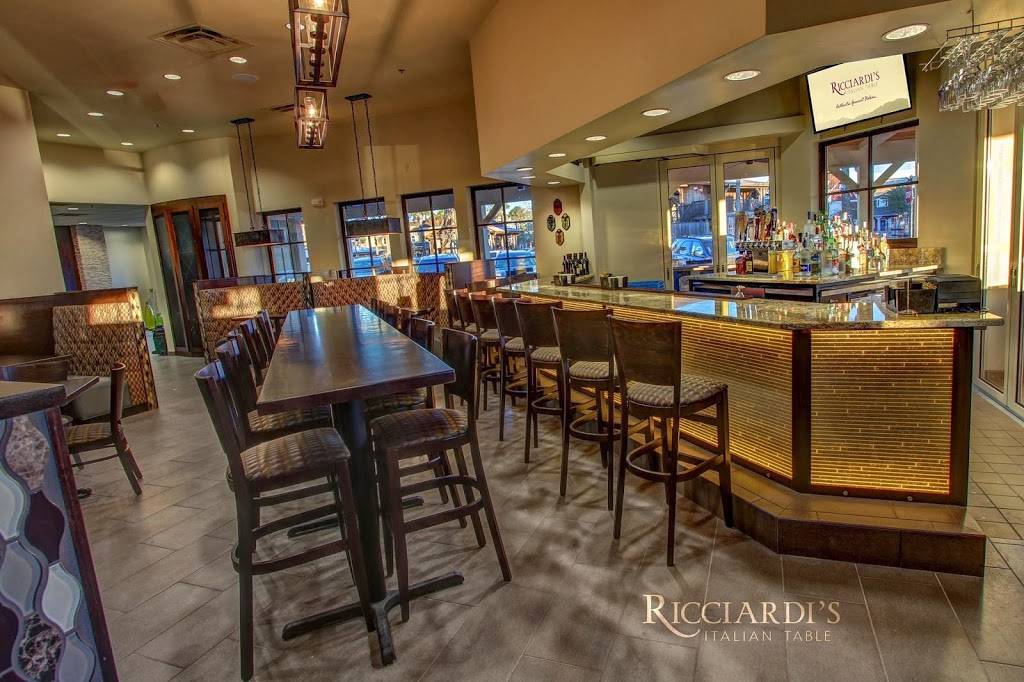 Ricciardis Italian Table | restaurant | 3660 Kiessel Rd, The Villages, FL 32163, USA | 3523919939 OR +1 352-391-9939