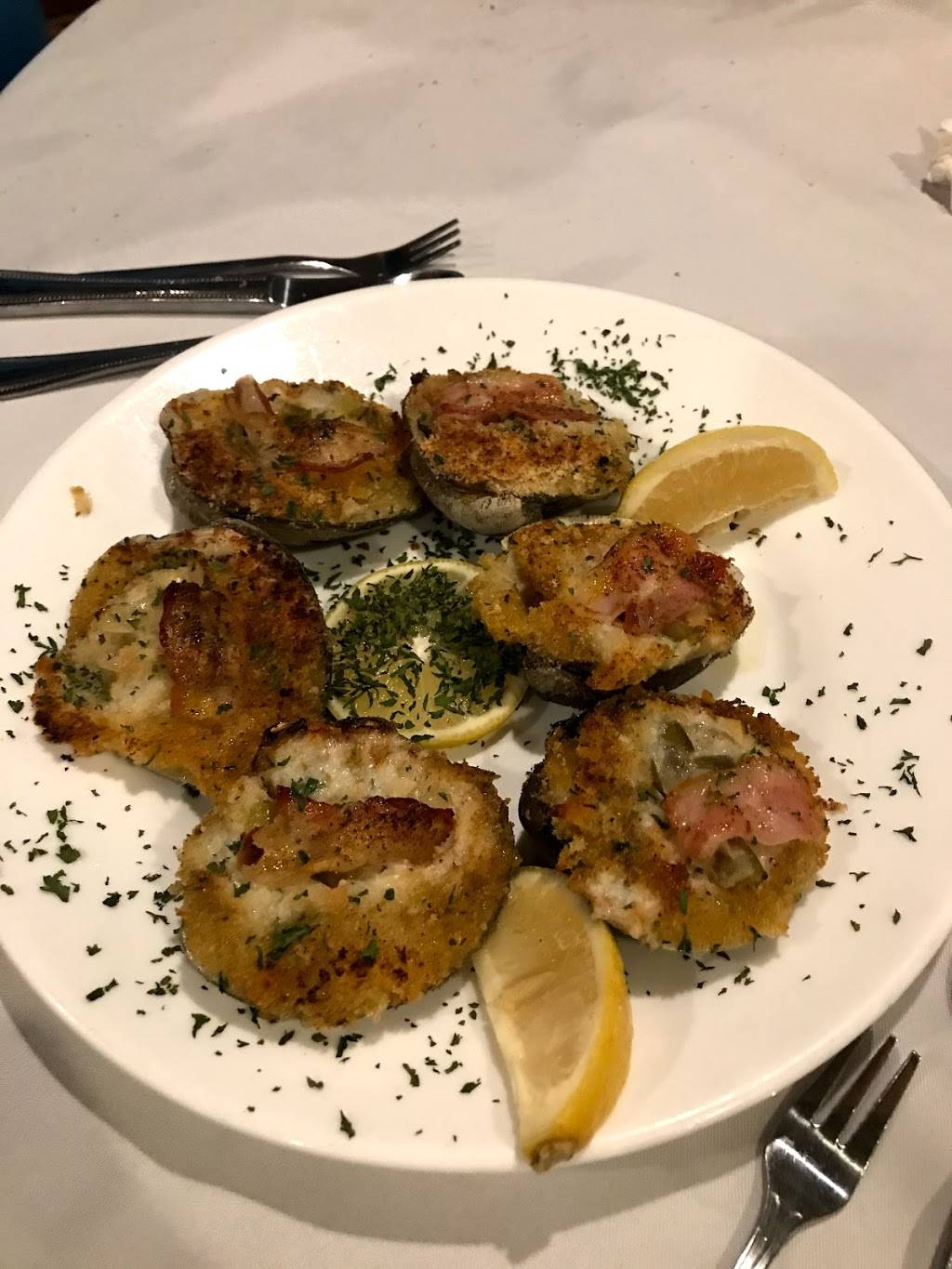 Capri Restaurant | restaurant | 935 N Krome Ave, Florida City, FL 33034, USA | 3052471542 OR +1 305-247-1542