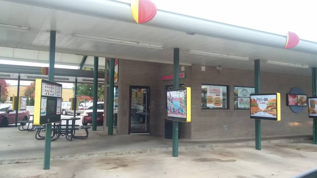 Sonic Drive-In | restaurant | Highway 66, 2050 S Lynn Riggs Blvd, Claremore, OK 74017, USA | 9182832533 OR +1 918-283-2533