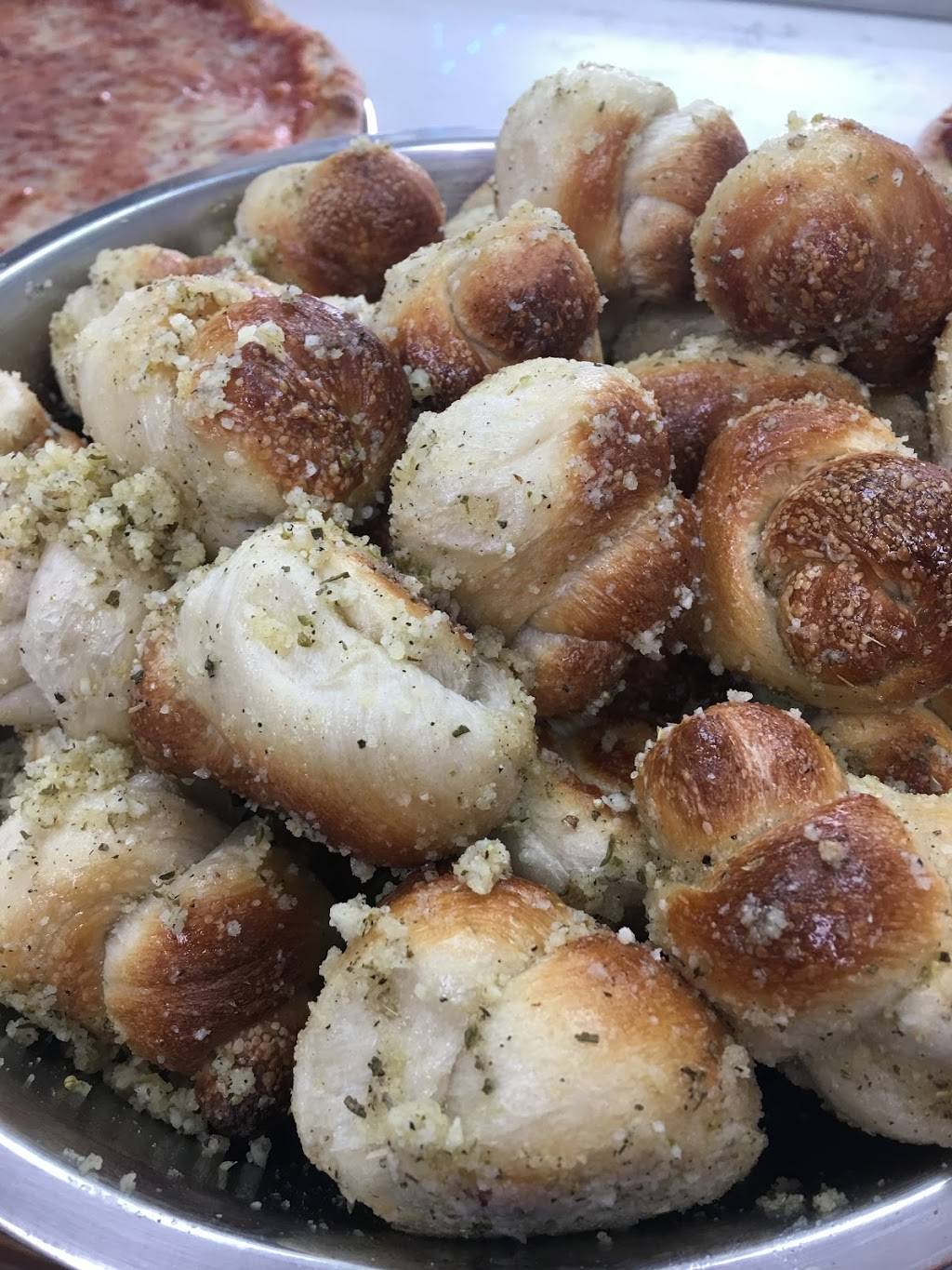 Mia Pizza & Subs | restaurant | 13 W Burnside Ave, Bronx, NY 10453, USA | 7189757384 OR +1 718-975-7384