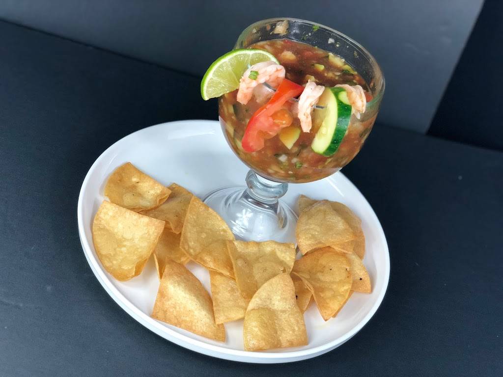 Los Cabanos Salvadorian Restaurant | restaurant | 15620 Hwy 99 #8, Lynnwood, WA 98087, USA | 2062506585 OR +1 206-250-6585