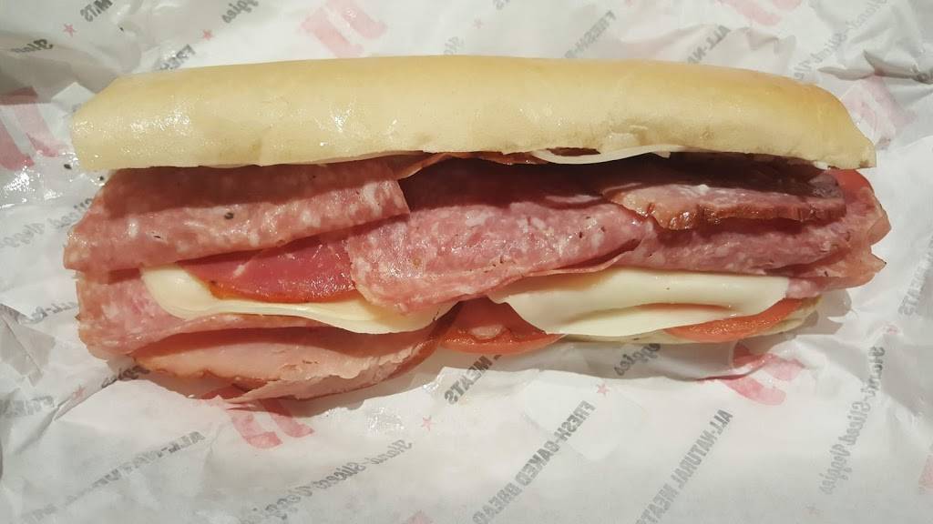 Jimmy Johns | meal delivery | 322 Singing Oaks #106, Spring Branch, TX 78070, USA | 8304104600 OR +1 830-410-4600