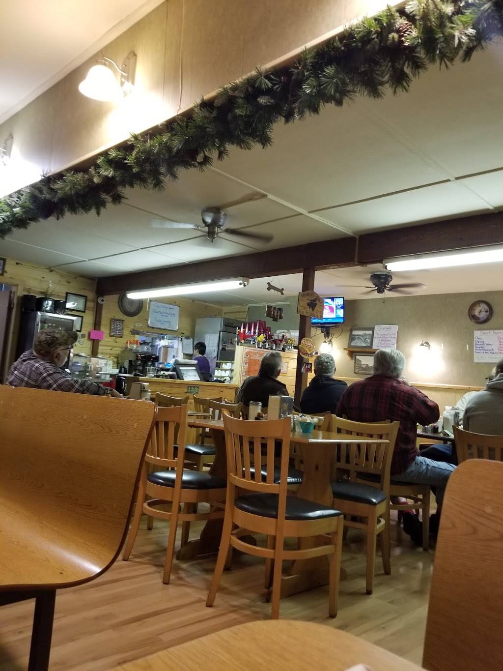 Cozy Cottage Cafe | restaurant | 300 Barclay Ave, Pine River, MN 56474, USA | 2185872588 OR +1 218-587-2588