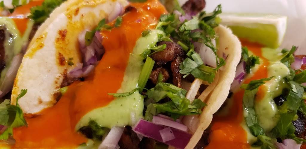 Annas Taqueria | restaurant | 236 Elm St, Somerville, MA 02144, USA | 6176663900 OR +1 617-666-3900