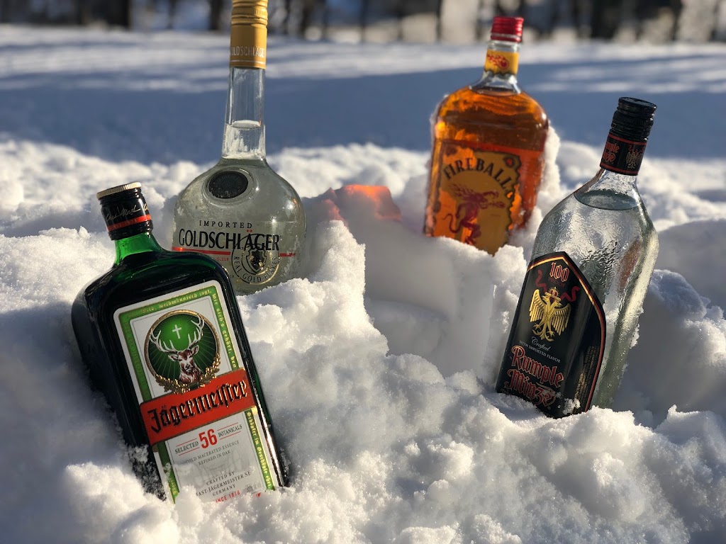 Uptown Tavern & Rooftop | restaurant | 1400 Lagoon Ave, Minneapolis, MN 55408, USA | 6128243333 OR +1 612-824-3333