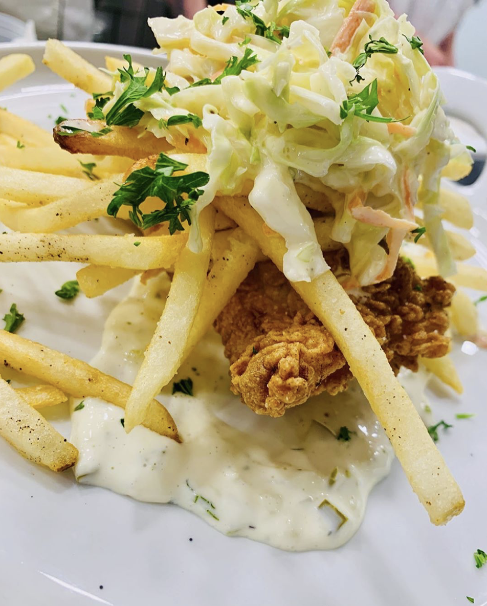 The Oyster Bar 02557 | restaurant | 6 Circuit Ave, Oak Bluffs, MA 02557, USA | 7745633046 OR +1 774-563-3046