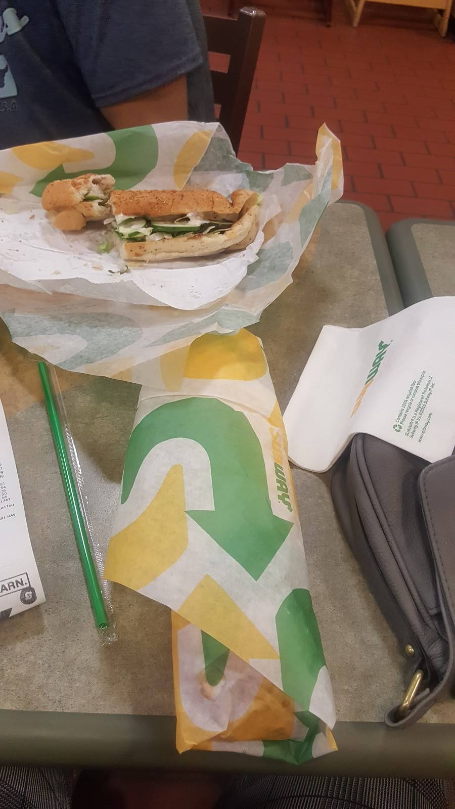 Subway | restaurant | 2029 N Harrison St, Shawnee, OK 74804, USA | 4052736628 OR +1 405-273-6628