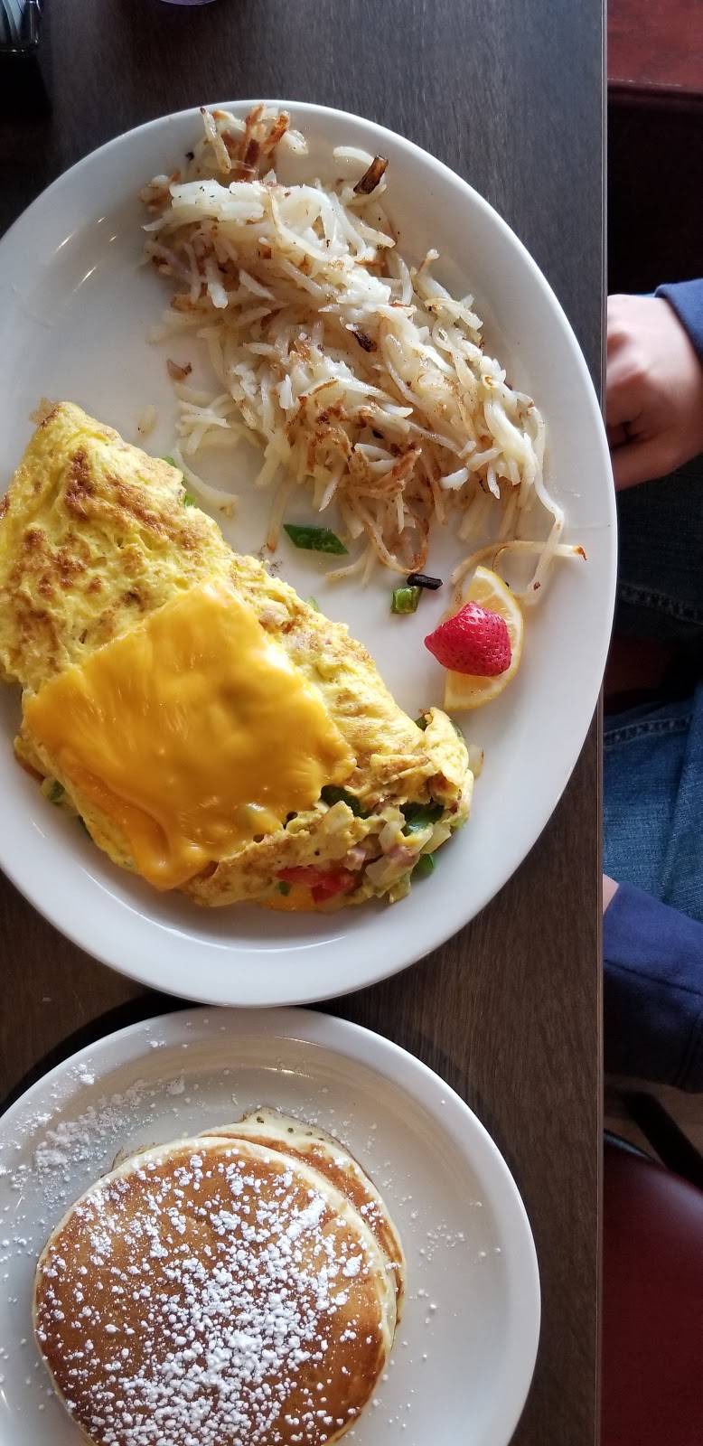 Gios Breakfast, Lunch, & Dinner | restaurant | 330 N Independence Blvd, Romeoville, IL 60446, USA | 8159053987 OR +1 815-905-3987