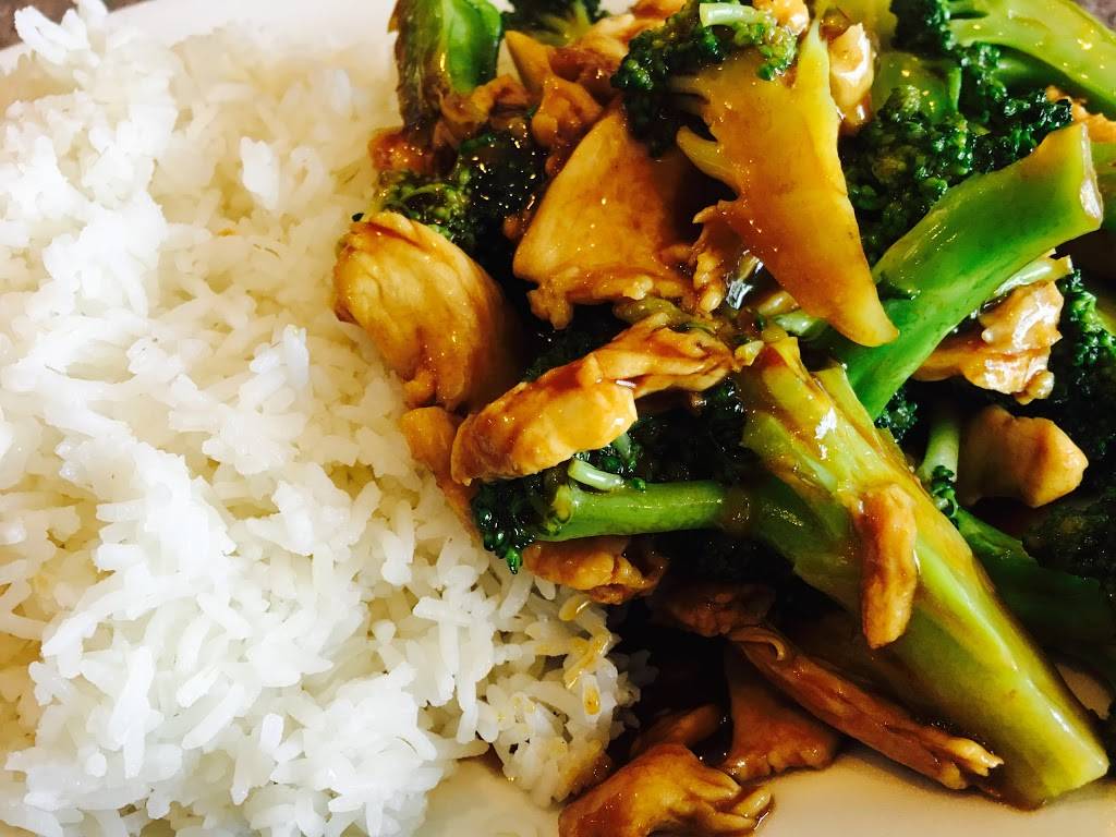 Mister Moons Chinese Food | restaurant | 13311 Yonge St, Richmond Hill, ON L4E 3L6, Canada | 9057738383 OR +1 905-773-8383