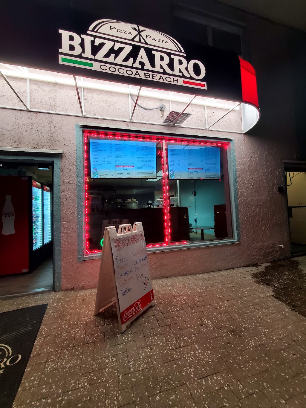 Bizzarro Pizza | restaurant | 3 N Atlantic Ave, Cocoa Beach, FL 32931, USA | 3216134010 OR +1 321-613-4010